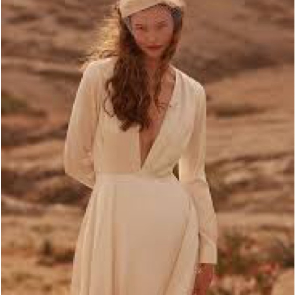 RONNY KOBO NANN SATIN V-NECK LONG-SLEEVE GOWN SZ 4 NWT